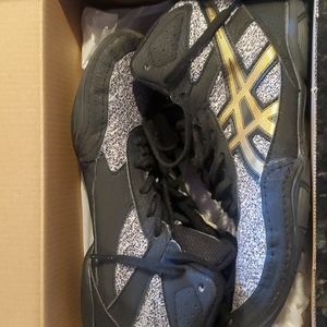 Boys wrestling shoes